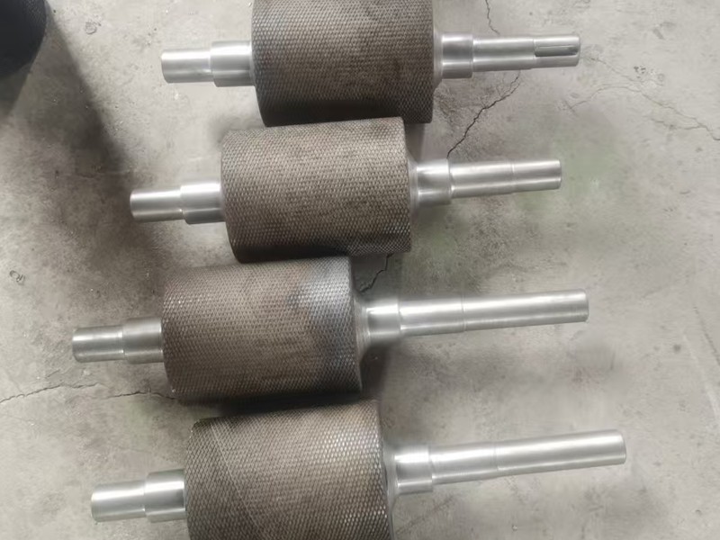 铬12钼钒材质的超级耐磨压花辊